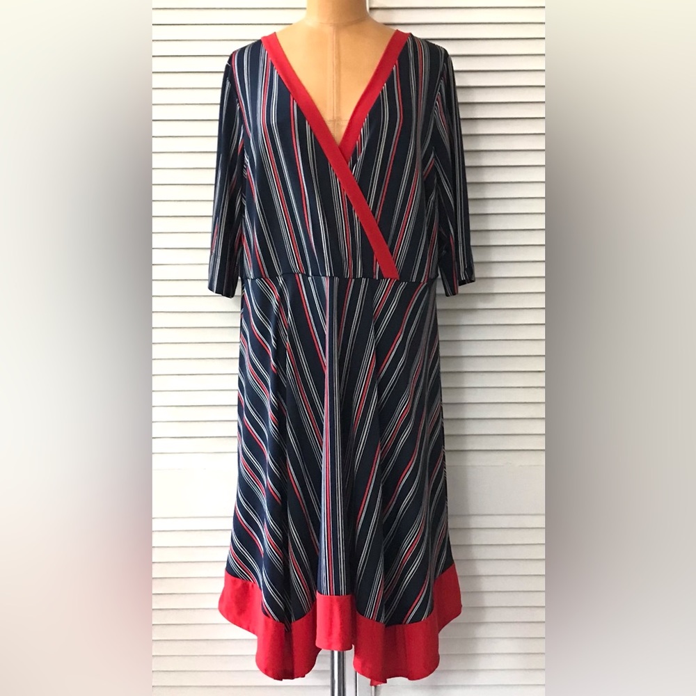 Wrapper Womens Dress size 16 Blue Ted Striped V-neck Asymmetrical Office Party
